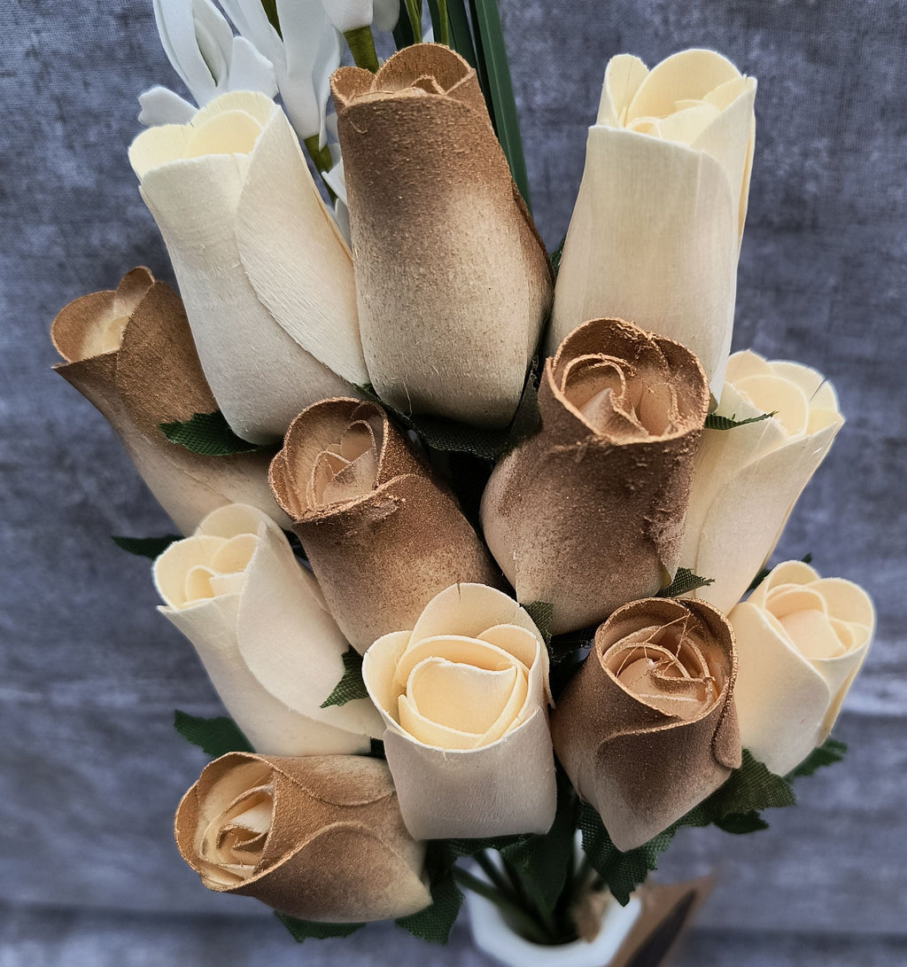 Wooden Rose Bouquet – Gold & White