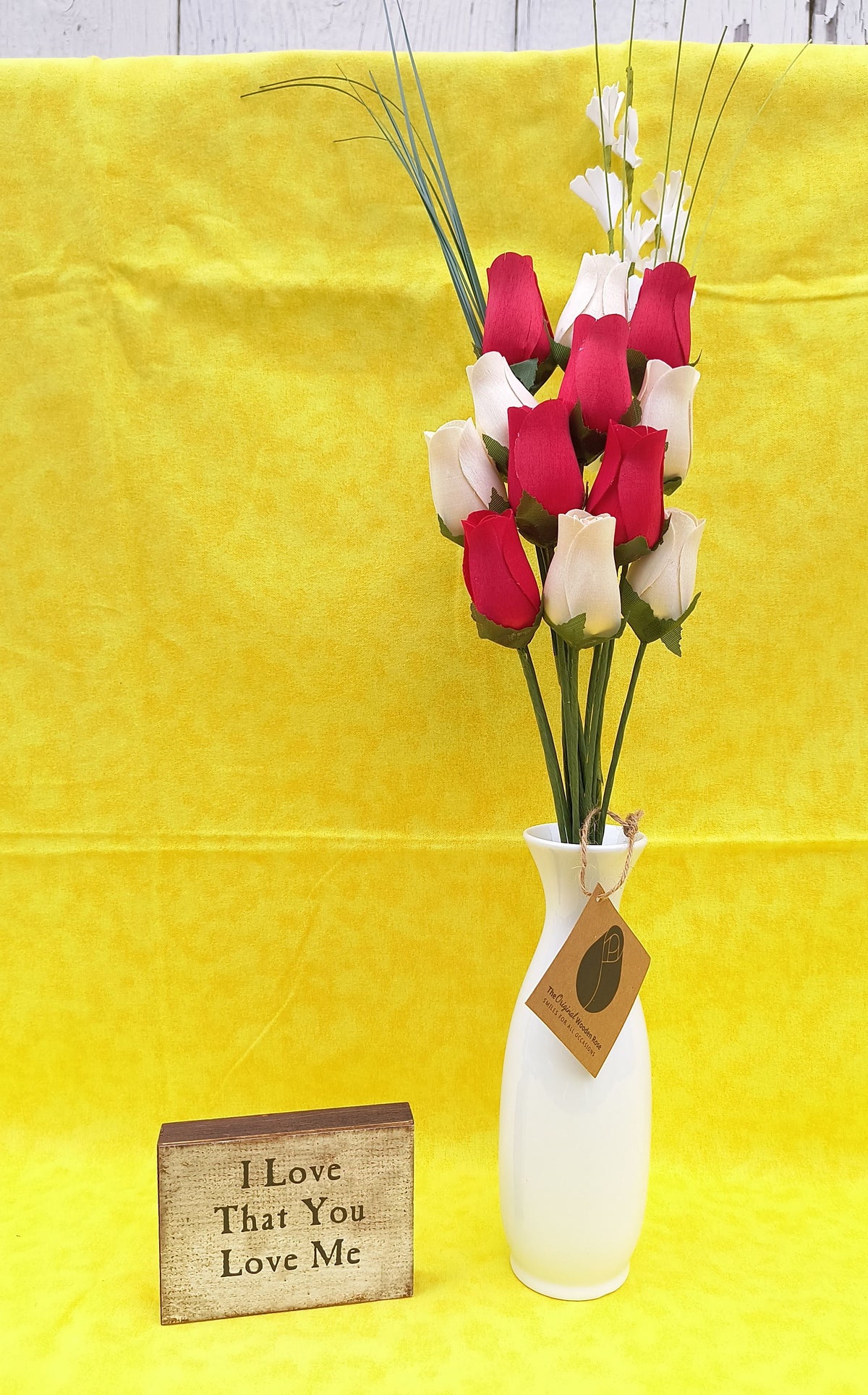 Wooden Rose Bouquet – Red & White