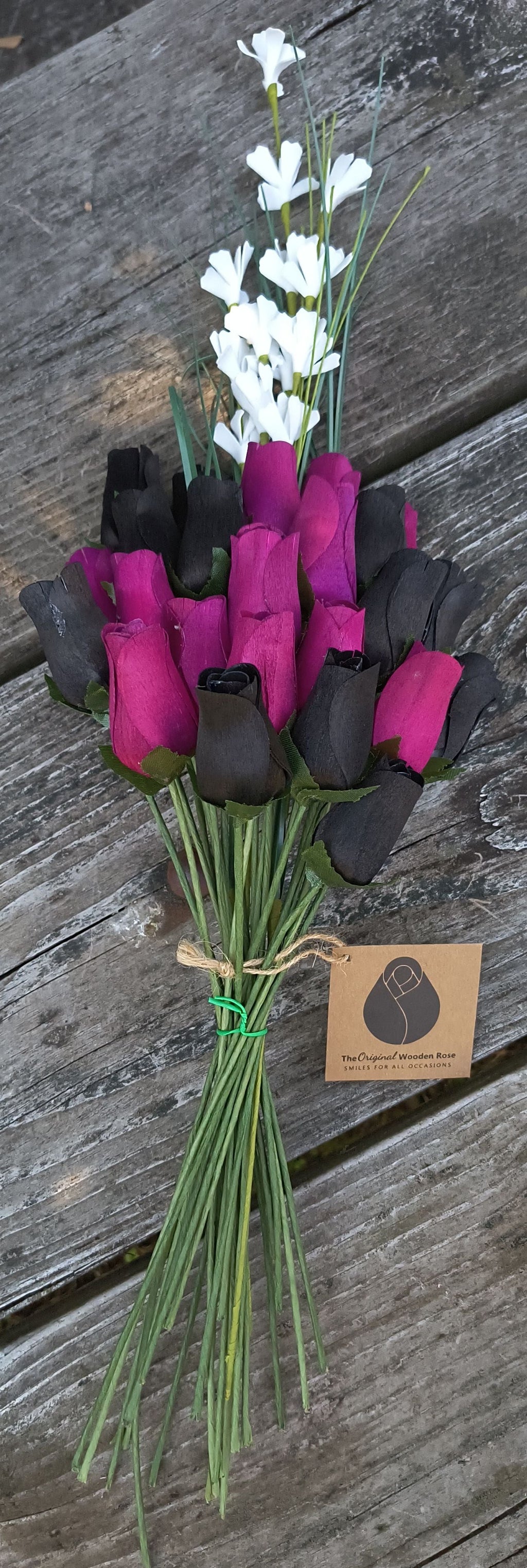 Wooden Rose Bouquet – Black & Violet