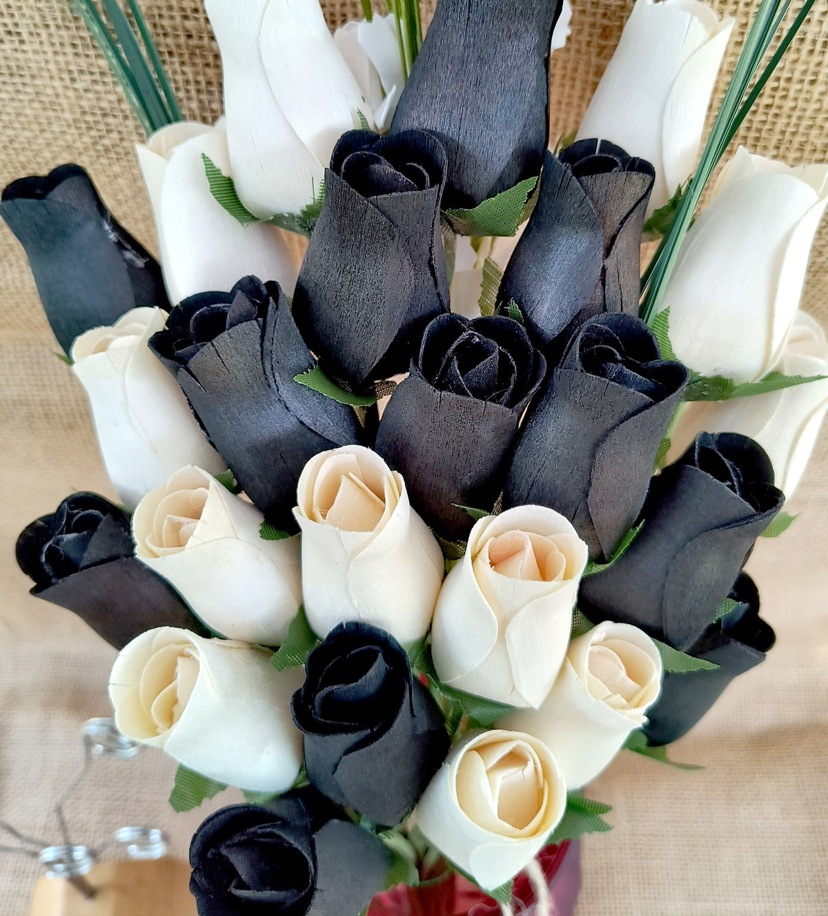 Everyday Wooden Rose Bouquet – Black & White