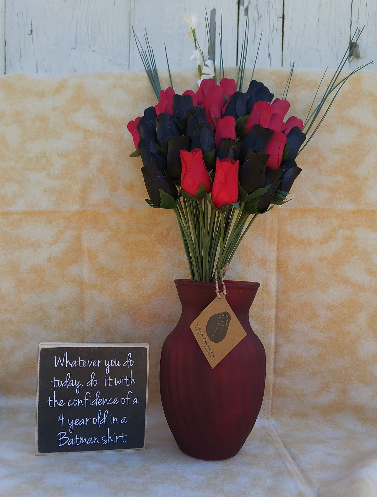 Everyday Wooden Rose Bouquet – Black & Red