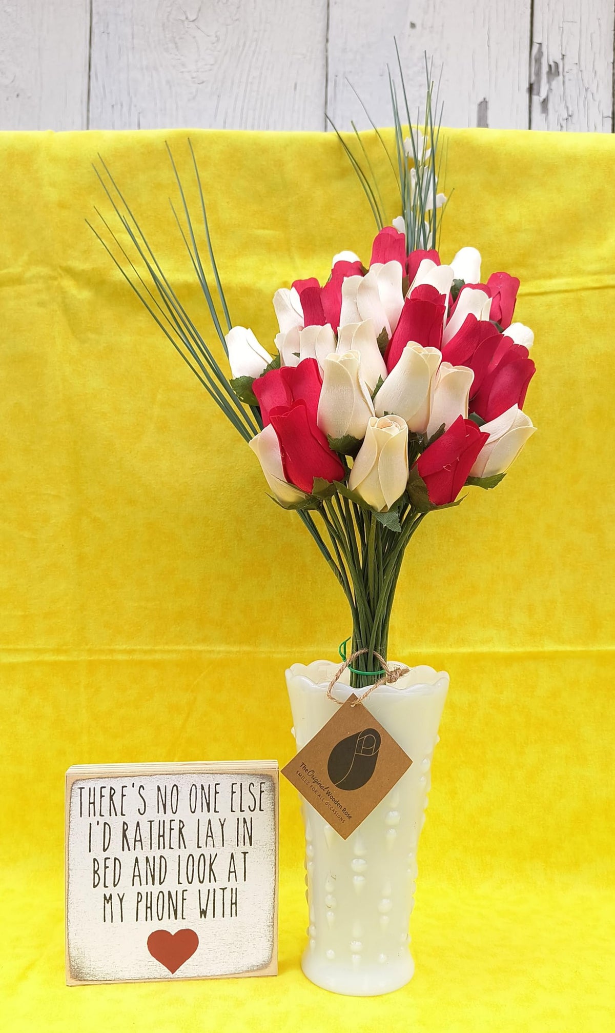 Wooden Rose Bouquet – Red & White