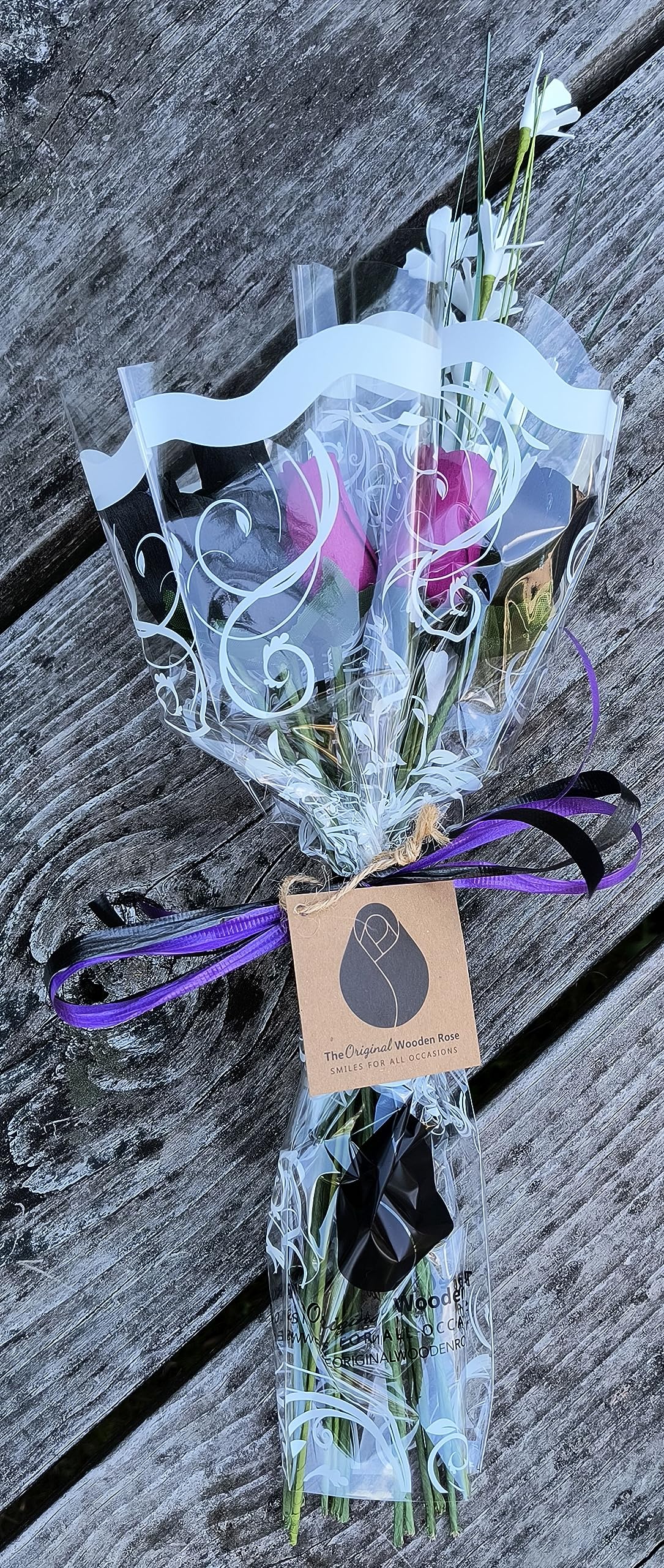 Wooden Rose Bouquet – Black & Violet