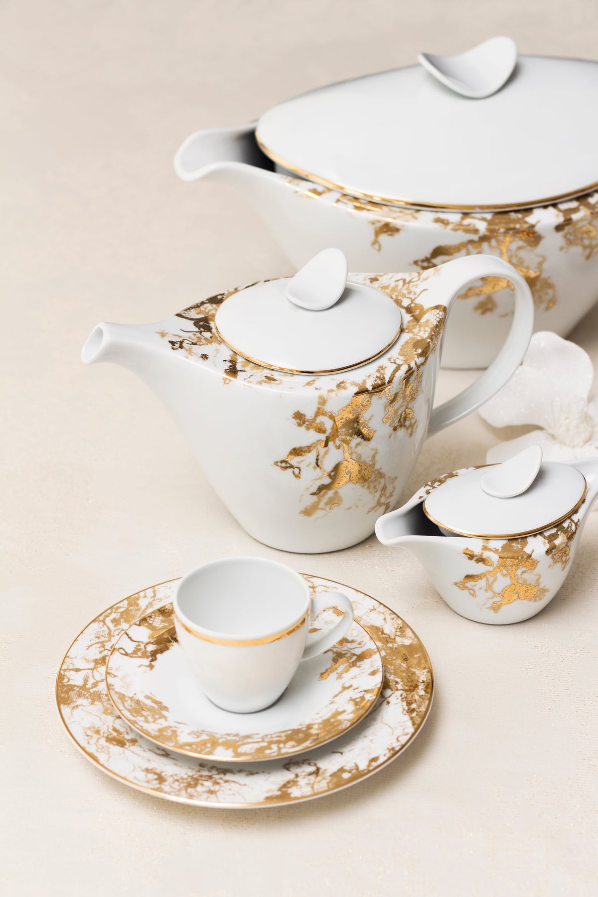 The Belle Époque Tea Service | Porcelain & Gold, Service for Four in
