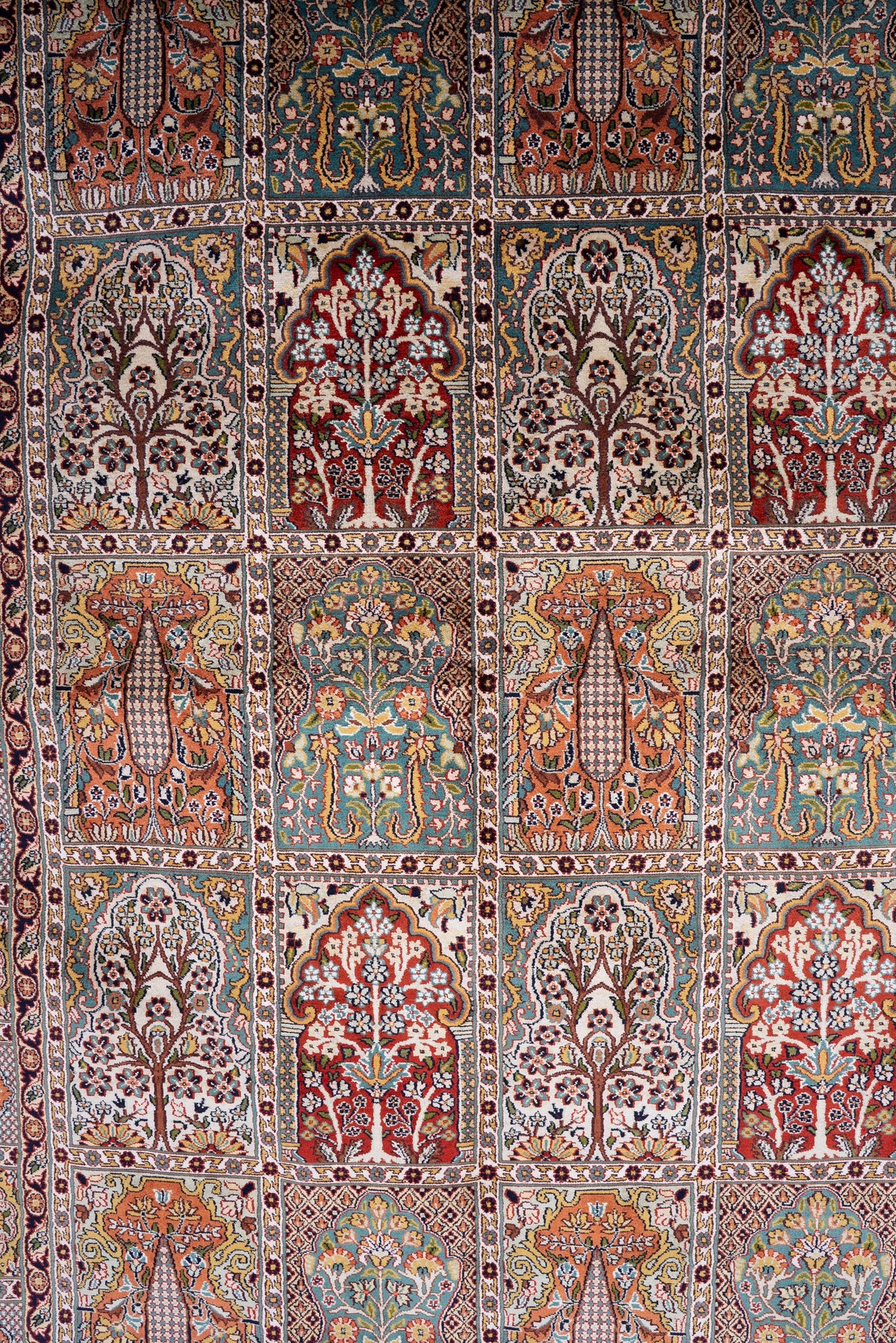 Royal Garden Panel Tapestry: Hand Knotted Mulberry silk 6ft * 4ft: