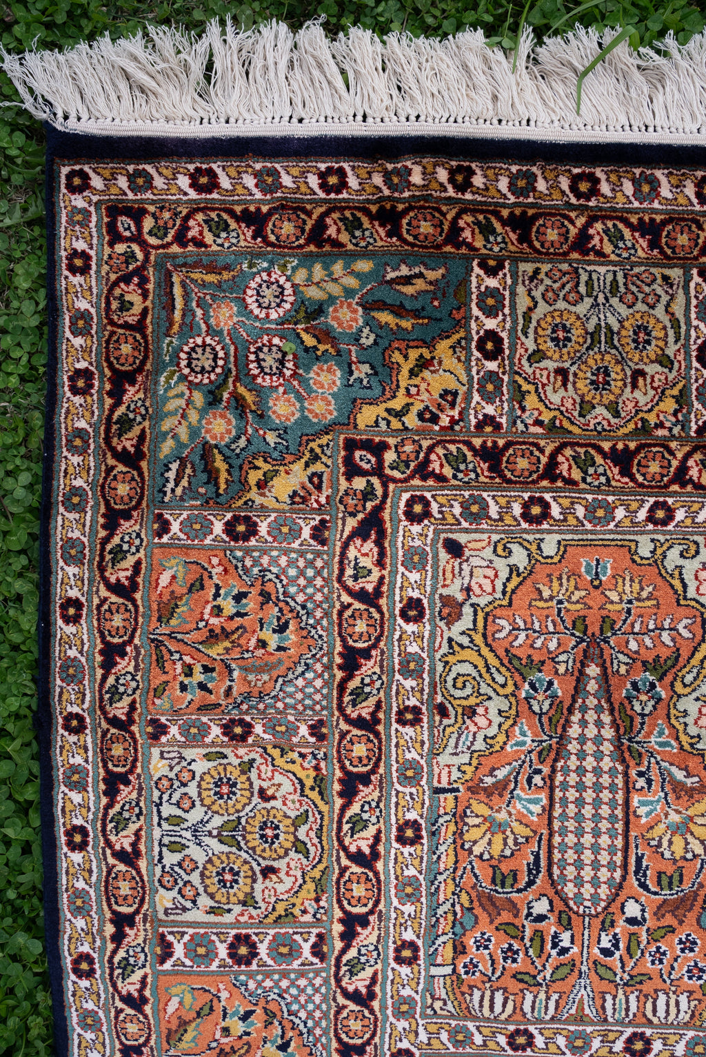 Royal Garden Panel Tapestry: Hand Knotted Mulberry silk 6ft * 4ft: