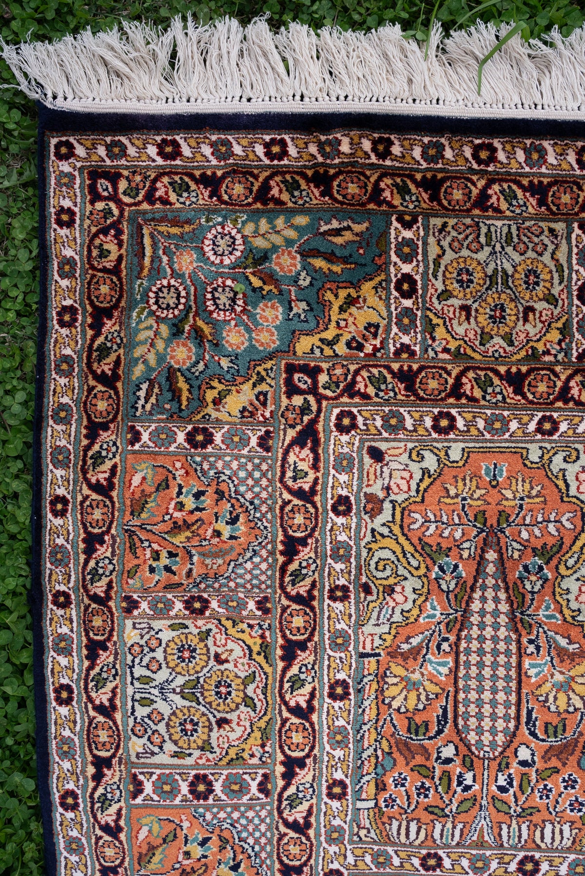 Royal Garden Panel Tapestry: Hand Knotted Mulberry silk 6ft * 4ft:
