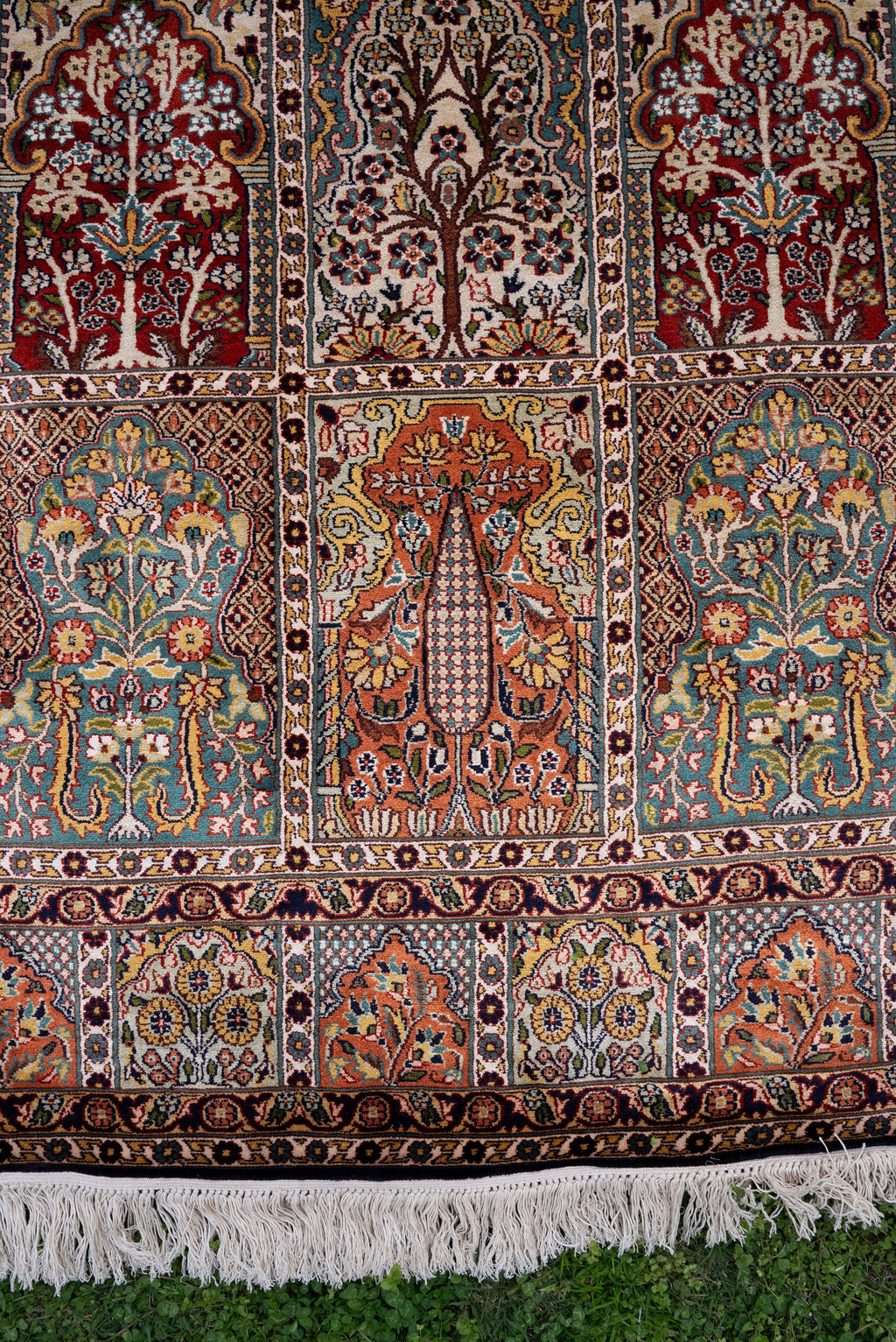 Royal Garden Panel Tapestry: Hand Knotted Mulberry silk 6ft * 4ft: