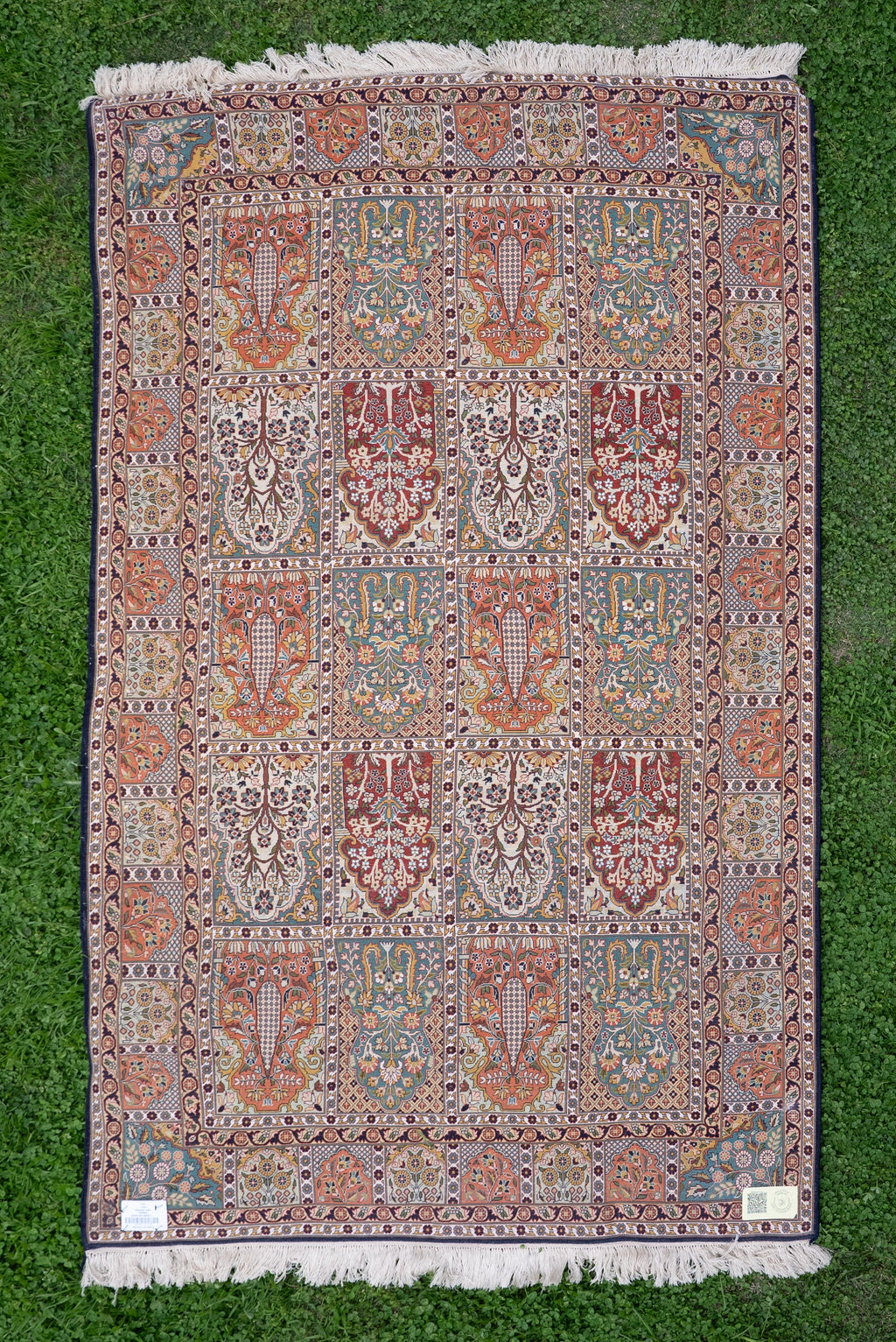 Royal Garden Panel Tapestry: Hand Knotted Mulberry silk 6ft * 4ft:
