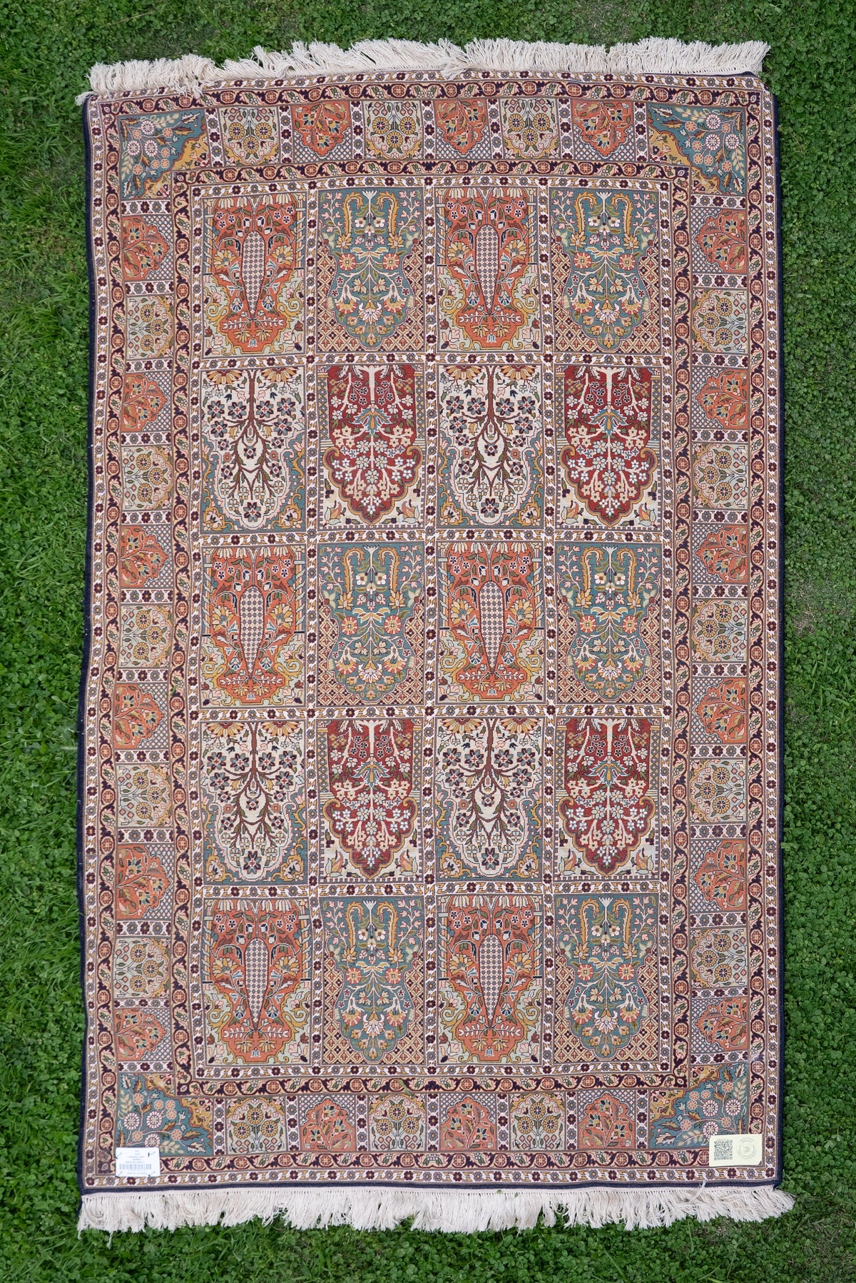 Royal Garden Panel Tapestry: Hand Knotted Mulberry silk 6ft * 4ft: