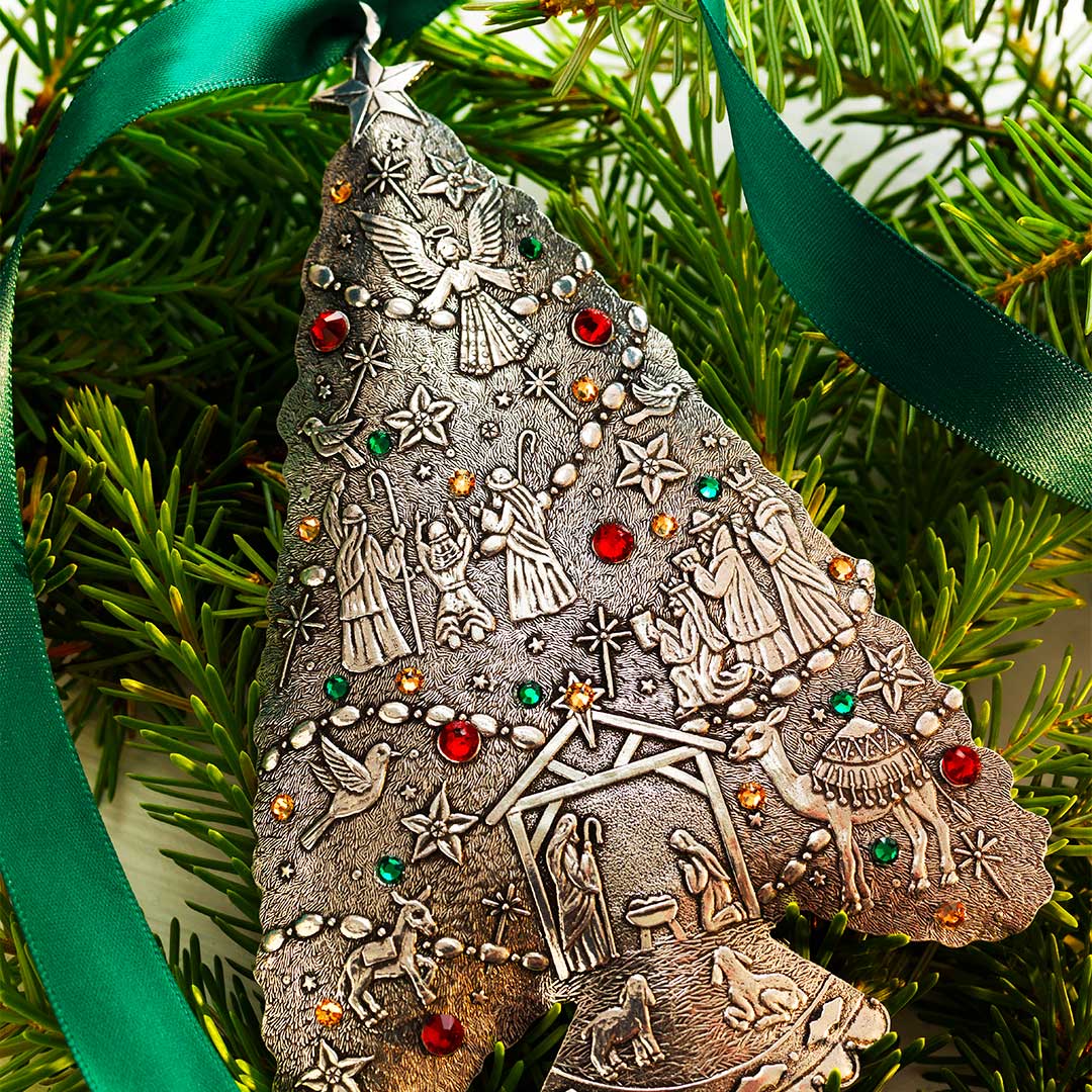 O Holy Night Christmas Tree (Aluminum)