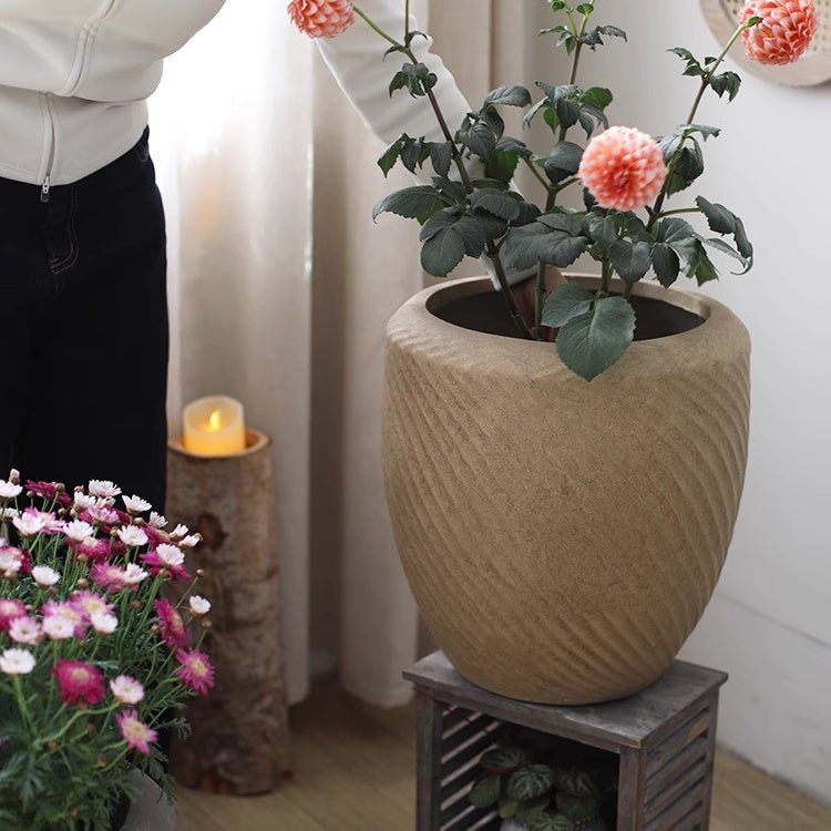 Comtemporary Swirl Planter